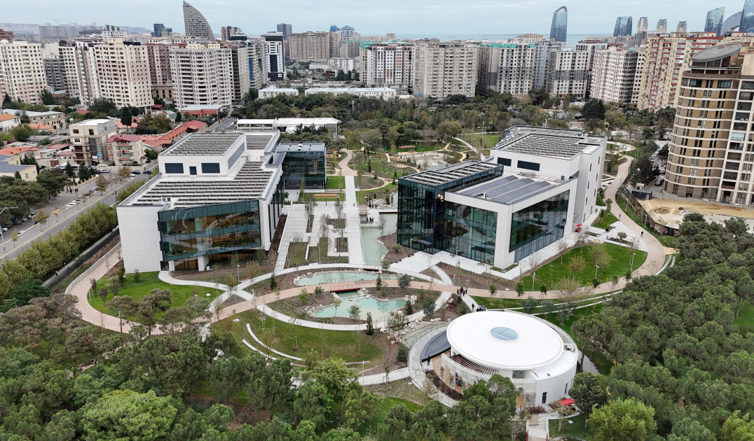 Президент Ильхам Алиев, Первая леди Мехрибан Алиева и Президент Серджо Маттарелла приняли участие в открытии первых учебных корпусов Итало-Азербайджанского университета в Баку (ФОТО/ВИДЕО)