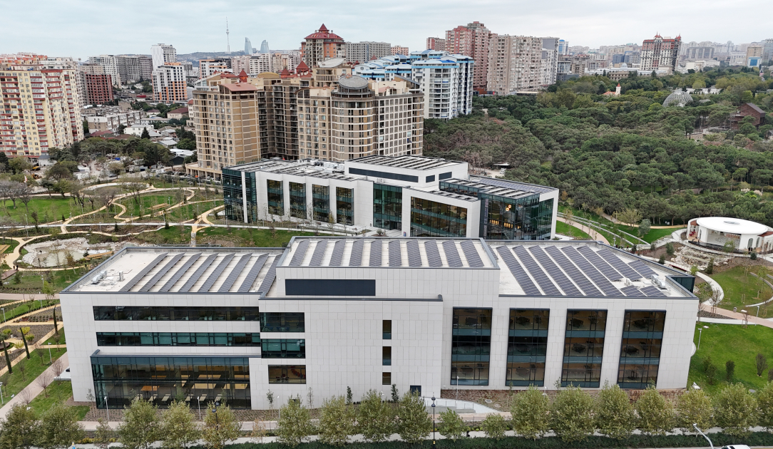 Президент Ильхам Алиев, Первая леди Мехрибан Алиева и Президент Серджо Маттарелла приняли участие в открытии первых учебных корпусов Итало-Азербайджанского университета в Баку (ФОТО/ВИДЕО)