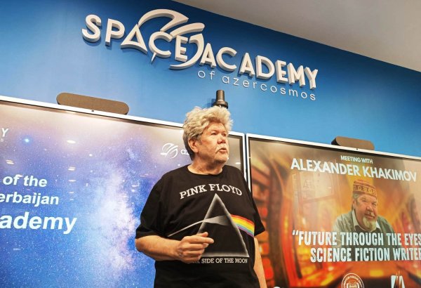 Литература и космос объединились на одной площадке - юбилей Александра Хакимова (ФОТО)