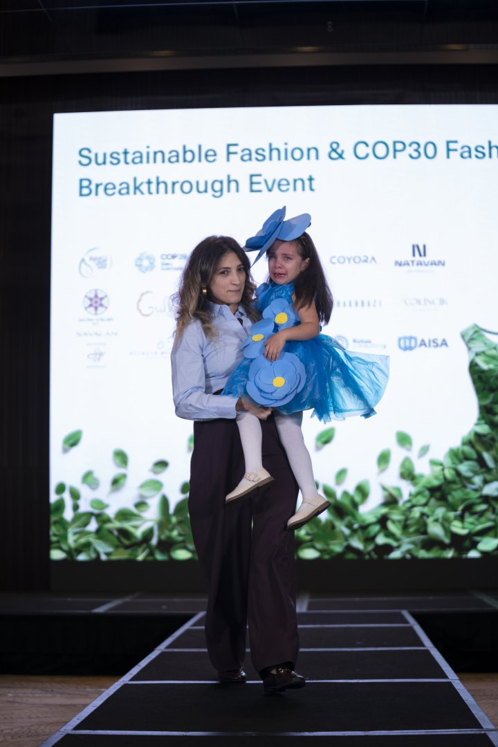 В Баку представлено Sustainable Fashion Show - креатив и экологические ценности в современной моде (ФОТО)