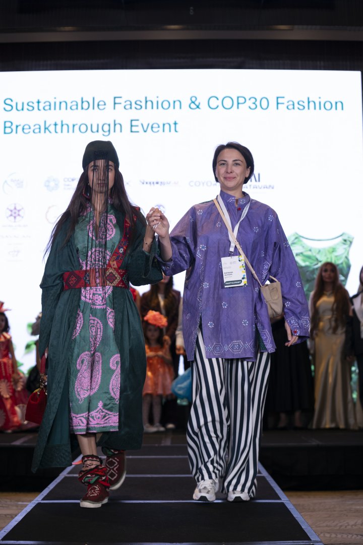В Баку представлено Sustainable Fashion Show - креатив и экологические ценности в современной моде (ФОТО)