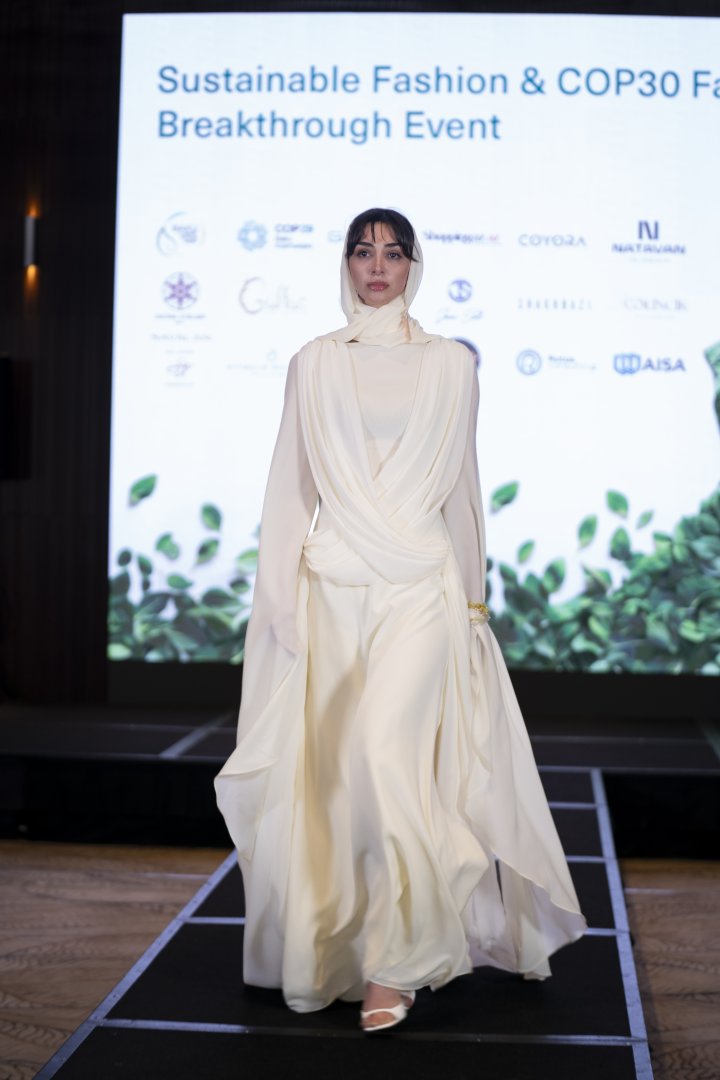 В Баку представлено Sustainable Fashion Show - креатив и экологические ценности в современной моде (ФОТО)