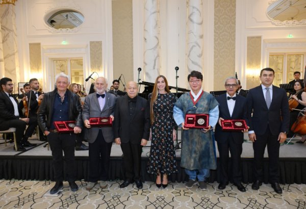 Руководитель Baku Media Center Арзу Алиева приняла участие в торжественной церемонии, посвященной итогам VII Бакинского международного архитектурного конкурса (ФОТО)