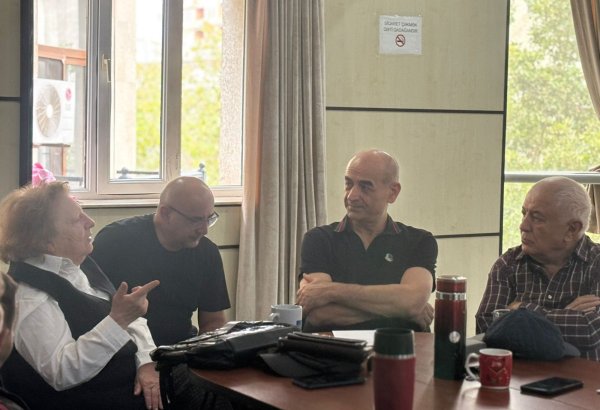 В ТЮЗе ставится новый спектакль про скупого богача (ФОТО)