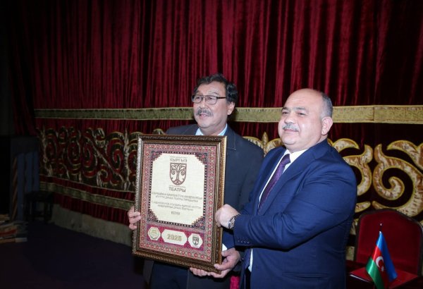 В Бишкеке подписан меморандум о сотрудничестве между театрами Кыргызстана и Азербайджана (ФОТО)