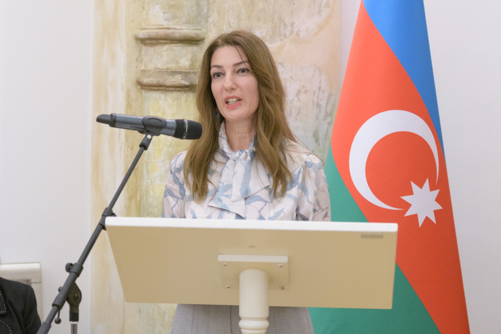 В начале было слово... Азербайджанское искусство вызвало большой интерес в Австрии (ФОТО)