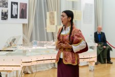 В начале было слово... Азербайджанское искусство вызвало большой интерес в Австрии (ФОТО)