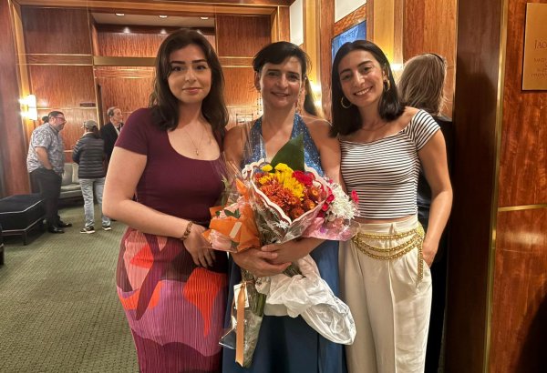 В Нью-Йорке с триумфом прошёл концерт Наргиз Алияровой "Turquoise: A Musical Mosaic" (ФОТО)