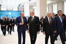 Президент Ильхам Алиев встретил в Габале глав государств и правительств, участвующих в 12-м Саммите Совета глав государств Организации тюркских государств (ФОТО)