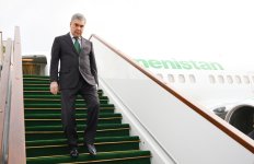 Председатель Халк Маслахаты Туркменистана прибыл с визитом в Азербайджан (ФОТО)