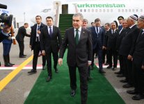 Председатель Халк Маслахаты Туркменистана прибыл с визитом в Азербайджан (ФОТО)