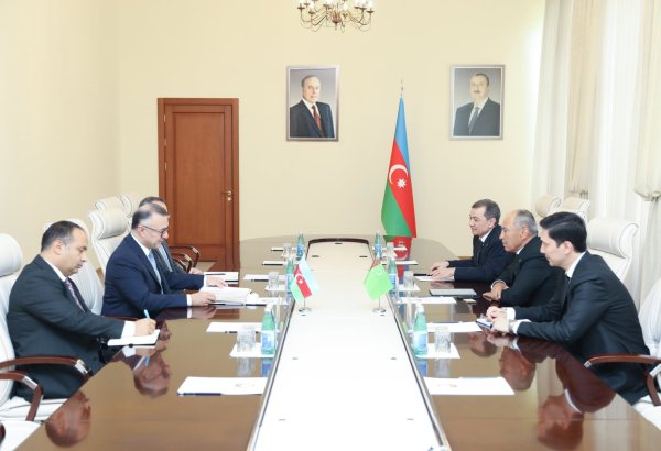 Азербайджан и Туркменистан обсудили сотрудничество в сфере здравоохранения (ФОТО)