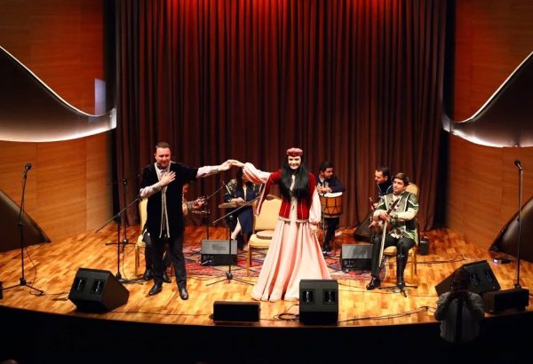 Магия мугама, в котором сплетаются древняя поэзия, философия и душа Азербайджана (ФОТО)