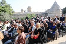 В Баку отметили Международный день пожилых людей красочным праздником (ФОТО)