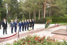Председатель парламента Хорватии посетил могилу великого лидера и Аллею шехидов (ФОТО)