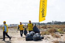 Команда Yelo провела экологическую акцию на пляже Мардакян (ФОТО)