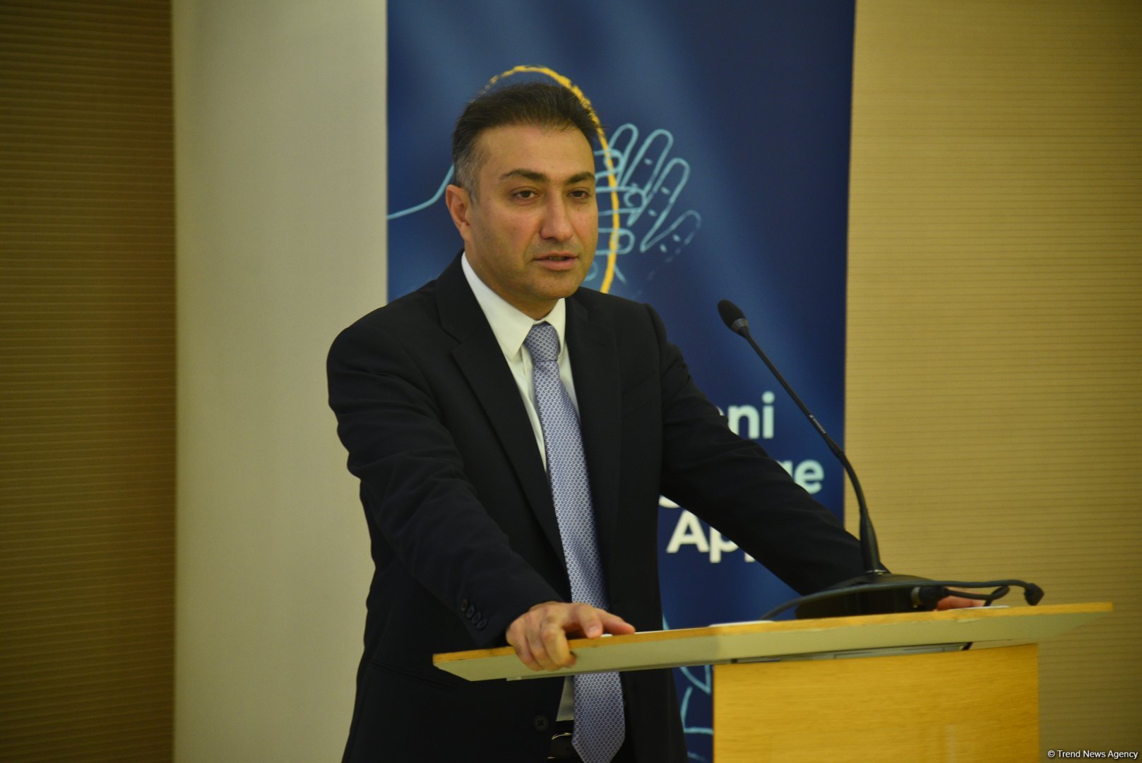 Названо число людей с нарушениями слуха и речи в Азербайджане