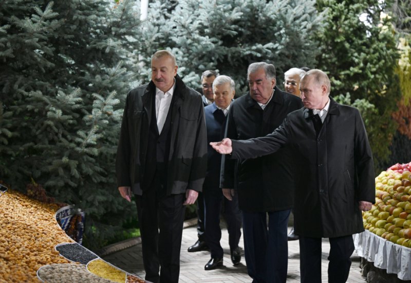 Президент Ильхам Алиев принял участие в неформальном ужине глав государств СНГ в Душанбе (ФОТО/ВИДЕО)