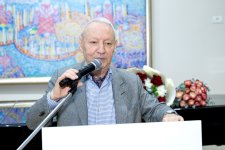 Ностальгия и чувства старого бакинца Арифа Алескерова - на открытии потрясающей экспозиции (ФОТО)