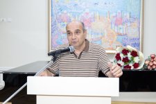 Ностальгия и чувства старого бакинца Арифа Алескерова - на открытии потрясающей экспозиции (ФОТО)