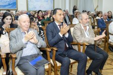 Ностальгия и чувства старого бакинца Арифа Алескерова - на открытии потрясающей экспозиции (ФОТО)