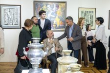 Ностальгия и чувства старого бакинца Арифа Алескерова - на открытии потрясающей экспозиции (ФОТО)
