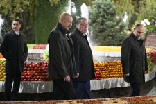 Президент Ильхам Алиев принял участие в неформальном ужине глав государств СНГ в Душанбе (ФОТО/ВИДЕО)