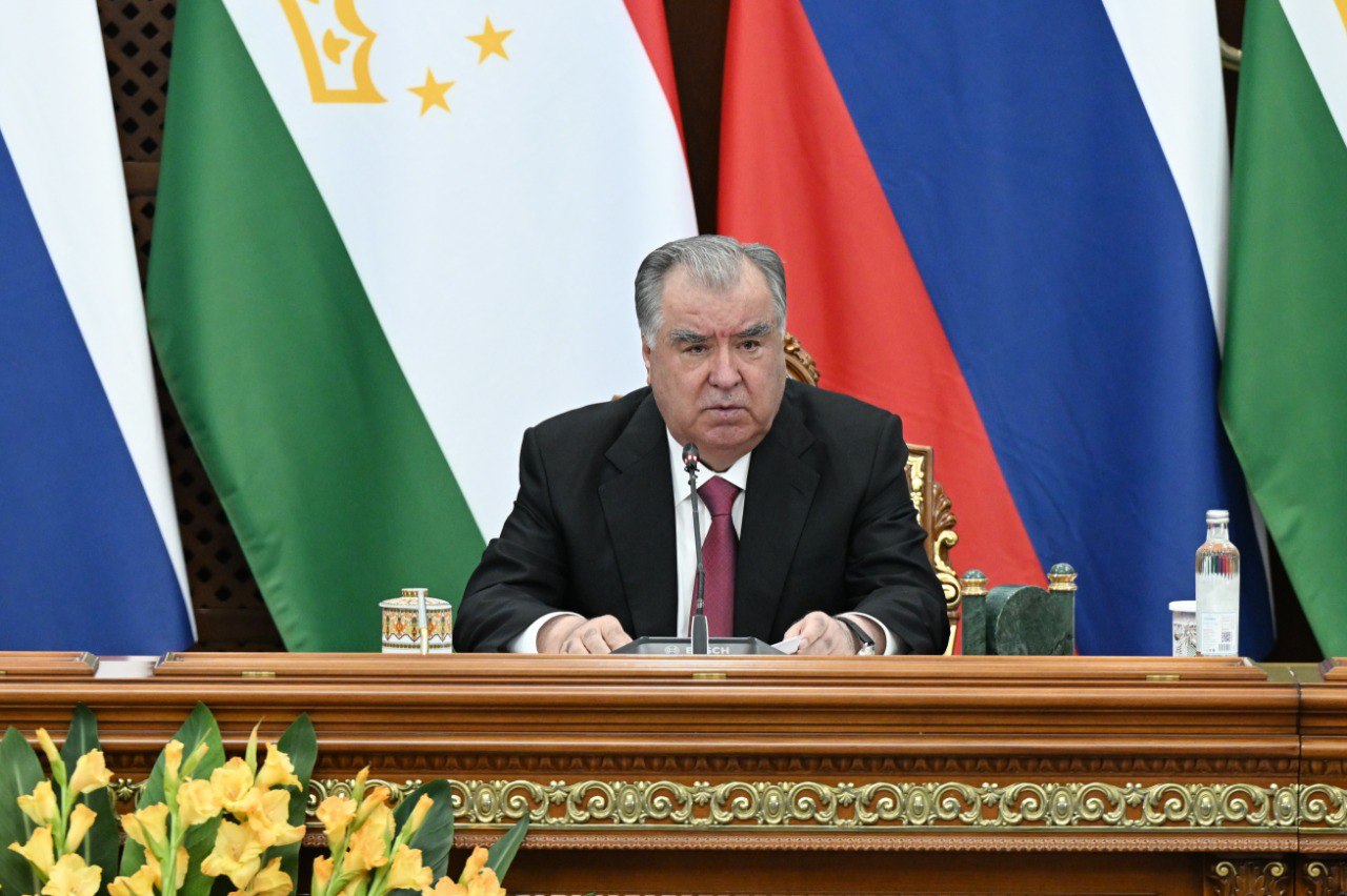Президент Рахмон призвал ускорить реализацию соглашения о создании индустриального парка с Россией