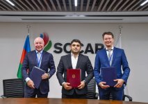 Подписан меморандум между ПО “Азнефть” и сингапурскими компаниями (ФОТО)