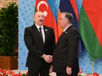 Президент Ильхам Алиев прибыл во Дворец наций в Душанбе для участия в заседании Совета глав государств СНГ (ФОТО/ВИДЕО)