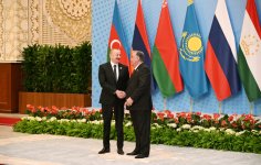 Президент Ильхам Алиев прибыл во Дворец наций в Душанбе для участия в заседании Совета глав государств СНГ (ФОТО/ВИДЕО)