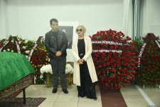 В Баку прошла церемония прощания с народной артисткой Азербайджана Аминой Юсифгызы - обновлено (ФОТО)