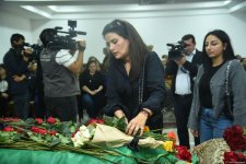 В Баку прошла церемония прощания с народной артисткой Азербайджана Аминой Юсифгызы - обновлено (ФОТО)