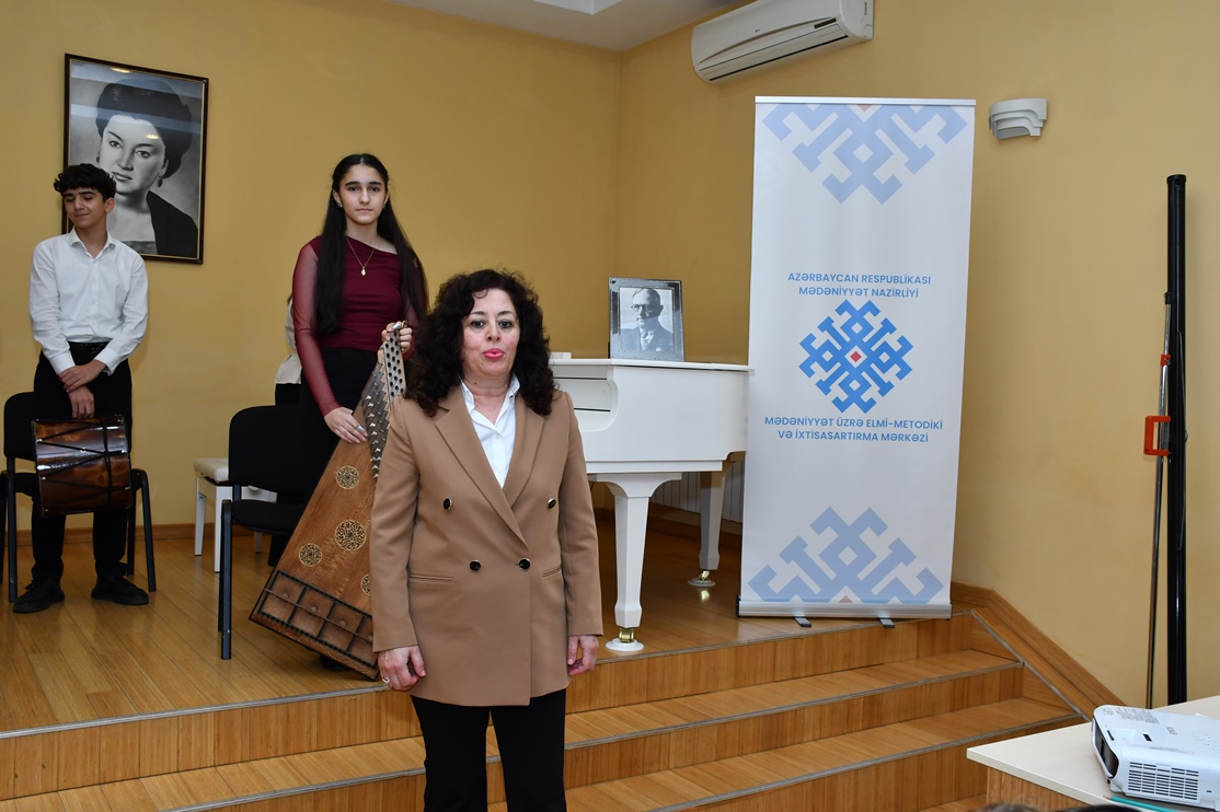 С участием выдающегося тариста Вамига Мамедалиева стартовал цикл мастер-классов известных деятелей культуры (ФОТО)