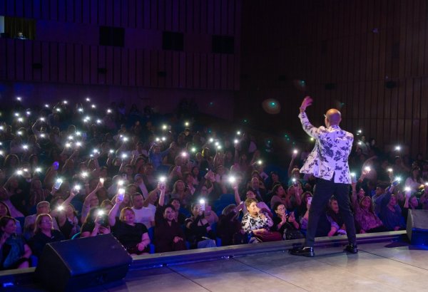 Один вечер - и вся жизнь на кассете: в Баку вспомнили золотые 90-е (ФОТО)