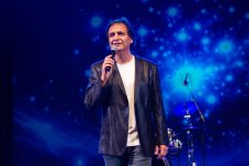 Один вечер - и вся жизнь на кассете: в Баку вспомнили золотые 90-е (ФОТО)