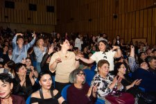 Один вечер - и вся жизнь на кассете: в Баку вспомнили золотые 90-е (ФОТО)
