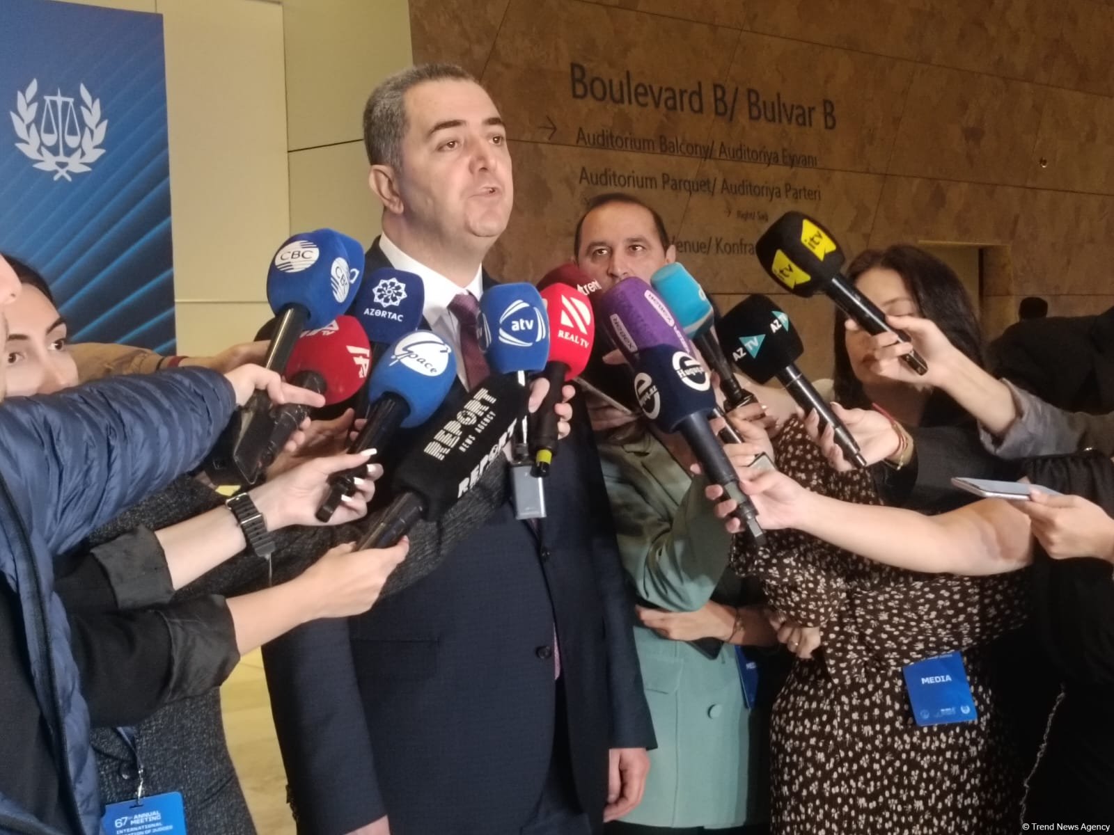 Азербайджан в упорной борьбе получил право провести Генеральную Ассамблею Международной ассоциации судей - Санан Гаджиев