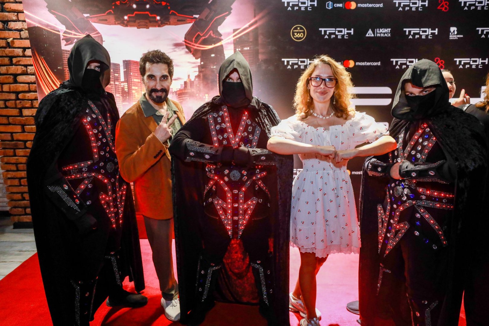 В Баку зажглась цифровая Вселенная в формате ScreenX и c виртуальной реальностью (ВИДЕО, ФОТО)