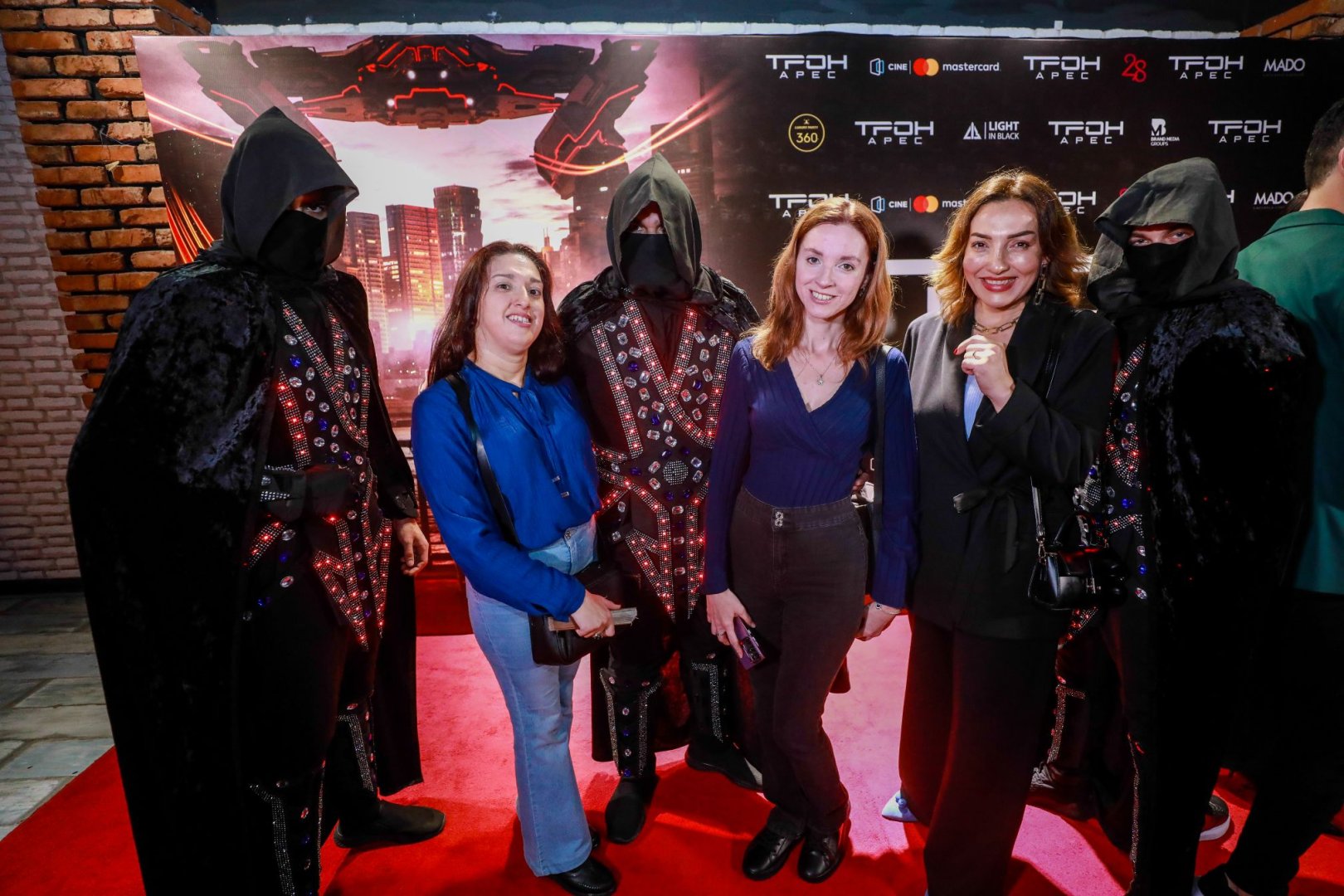 В Баку зажглась цифровая Вселенная в формате ScreenX и c виртуальной реальностью (ВИДЕО, ФОТО)