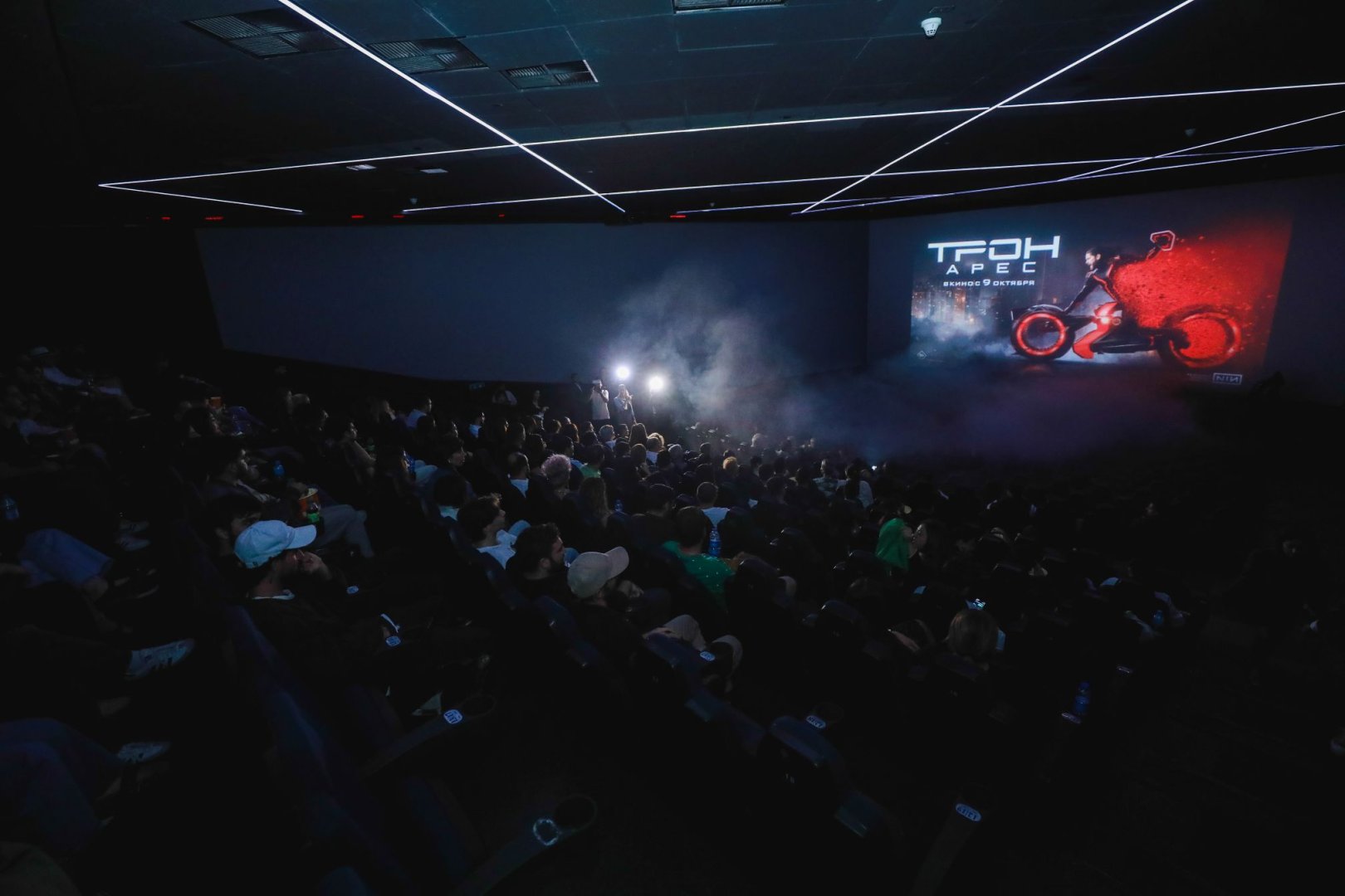 В Баку зажглась цифровая Вселенная в формате ScreenX и c виртуальной реальностью (ВИДЕО, ФОТО)