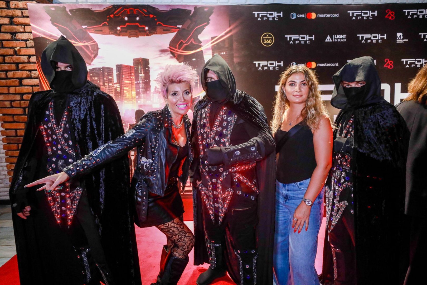 В Баку зажглась цифровая Вселенная в формате ScreenX и c виртуальной реальностью (ВИДЕО, ФОТО)