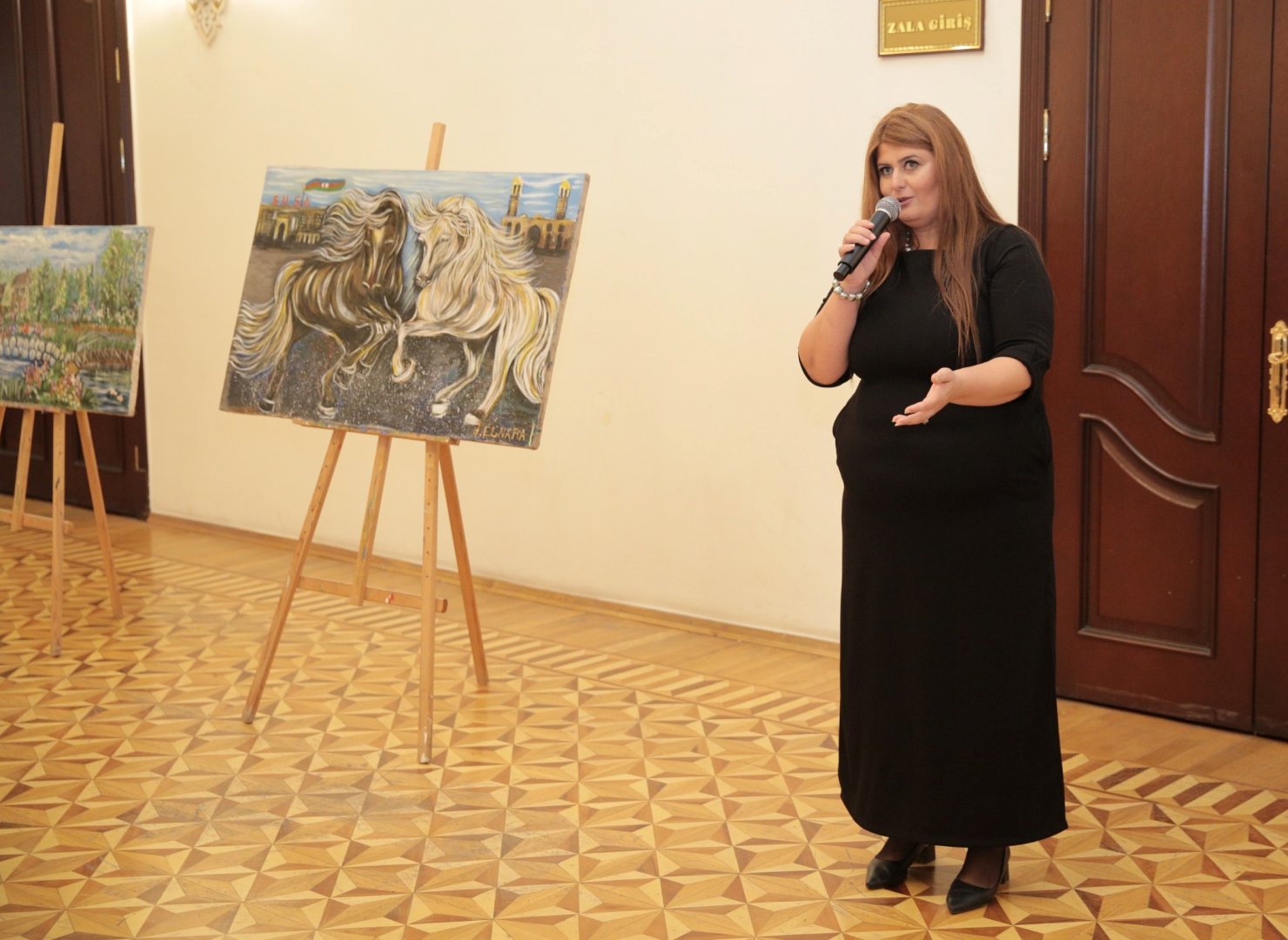 Палитра времени в Мардакане: одна художница - тысяча чувств (ФОТО)