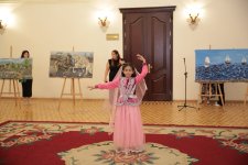 Палитра времени в Мардакане: одна художница - тысяча чувств (ФОТО)