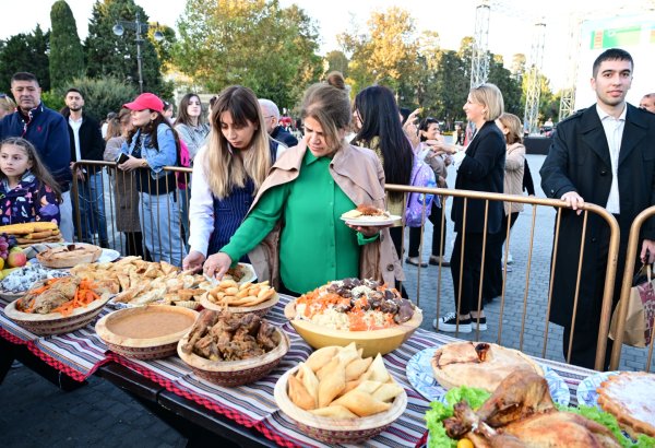 Праздник вкусов и братства - в Баку представили кулинарное и музыкальное наследие Туркменистана (ФОТО)