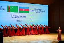 В Баку состоялось торжественное открытие Дней культуры Туркменистана -национальные костюмы, ювелирные украшения, концерт (ФОТО)