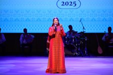 В Баку состоялось торжественное открытие Дней культуры Туркменистана -национальные костюмы, ювелирные украшения, концерт (ФОТО)