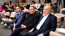 Юбилей писателя Ильгара Фахми отметили спектаклем о периоде расцвета Сефевидской империи (ФОТО)