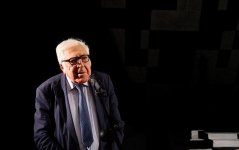 Юбилей писателя Ильгара Фахми отметили спектаклем о периоде расцвета Сефевидской империи (ФОТО)