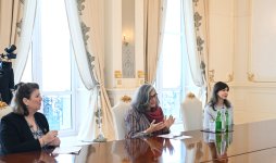 Президент Ильхам Алиев принял исполнительного директора Программы ООН по населенным пунктам (ФОТО/ВИДЕО)